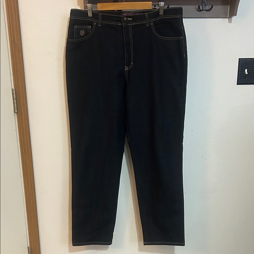Gloria Vanderbilt dark wash Straight Jeans size 18 average